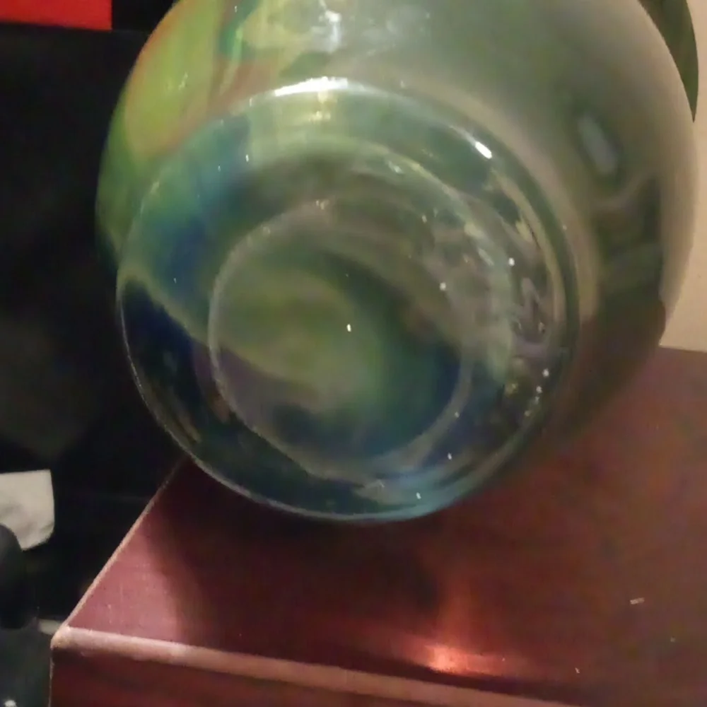 GUC - 12" Marble Like Green Vase - Picture 3 of 7